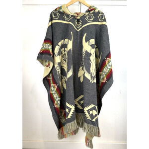 Native Creations Alpaca Pancho Handmade in Ecuador Buffalo Skull Gray Hooded